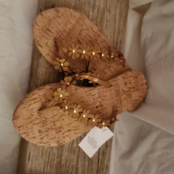 Two pair of women's sandals - Picture 2 of 4